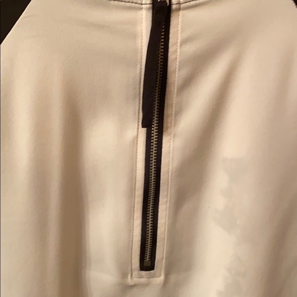 Cute Abstract Print top - Picture 3 of 3